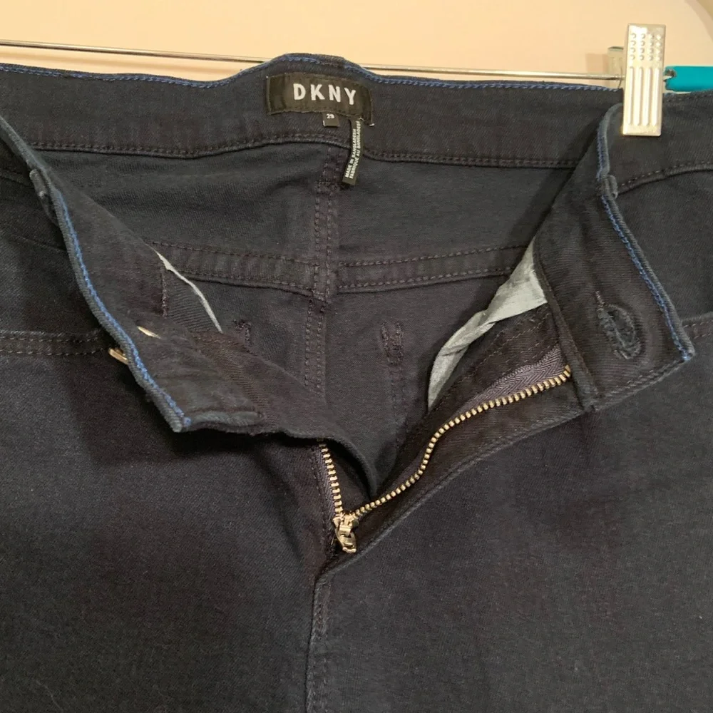 ♦️ NWT DKNY Donna Karen Dark Blue Denim Skinny Jeans Size 29 High Rise - Picture 7 of 8